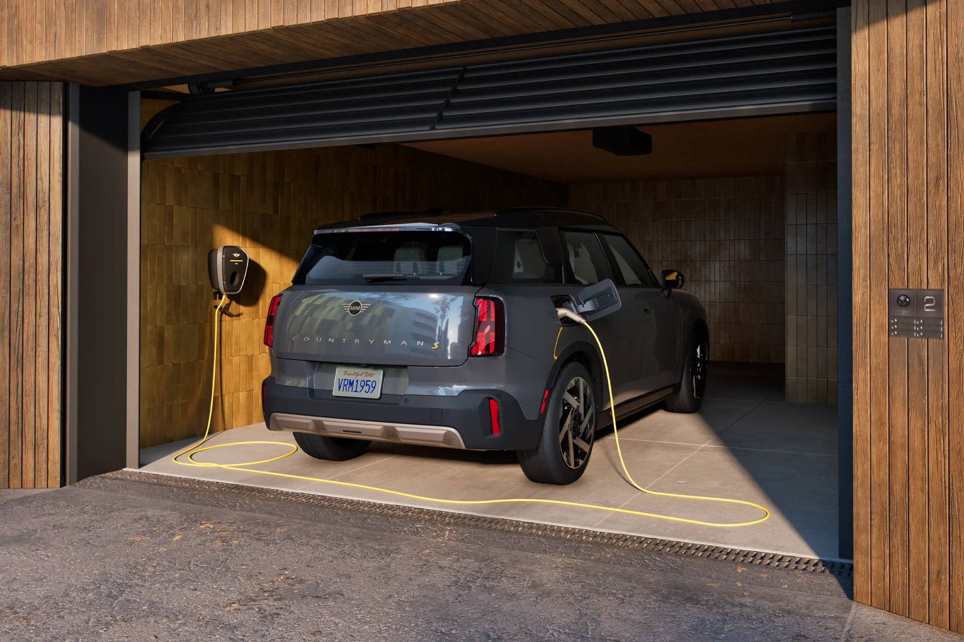 MINI all-electric Countryman - charging - public charging